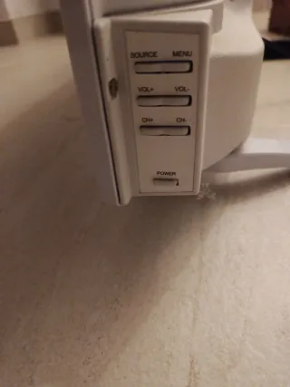 Televisión Nevir 32 blanca