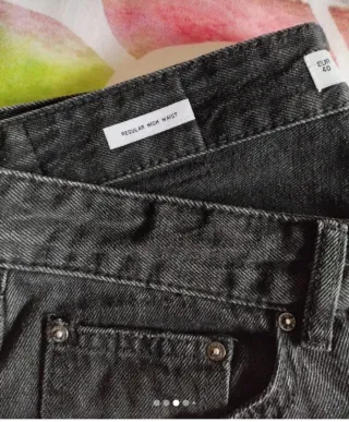 Vaqueros Pull&Bear negros con flecos