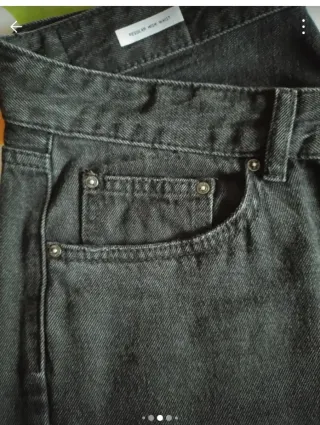 Vaqueros Pull&Bear negros con flecos