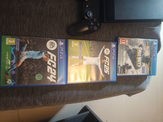 PS4 (Playstation 4) Negra + 2 Mandos + 3 Juegos