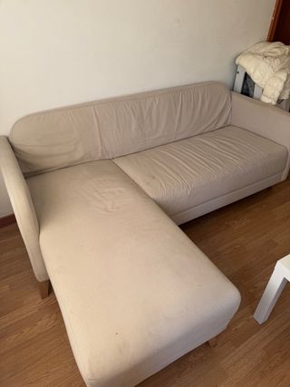 Sofá modular Ikea beige con apoya pies