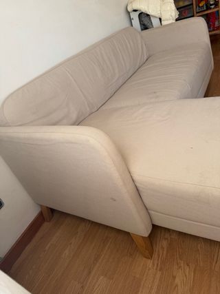 Sofá modular Ikea beige con apoya pies