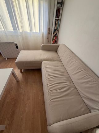Sofá modular Ikea beige con apoya pies