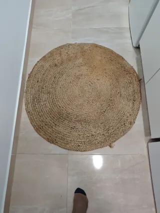 Alfombra redonda de yute beige y marrón