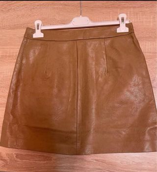 Falda marrón cuero cremallera