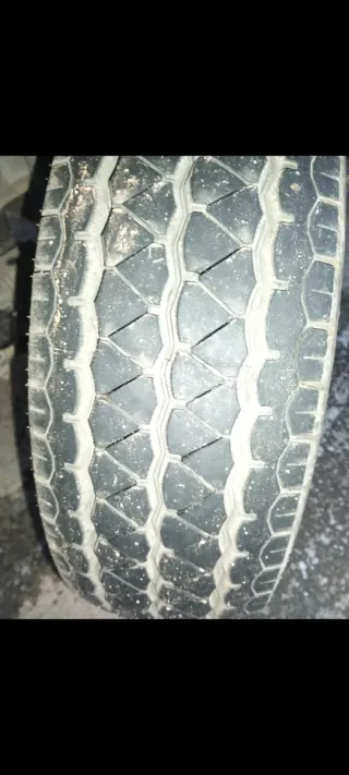 Nissan trade 75 1998