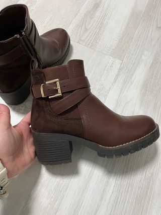 Botines de tacón marrones