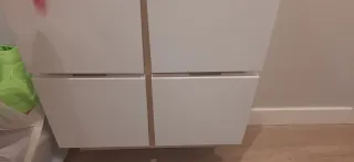 Mueble recibidor blanco y madera