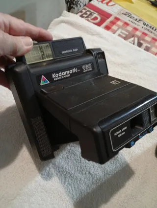 2 Fotocamere Istantanee Kodak Kodamatic 950 e EK160