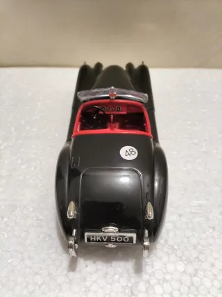 Jaguar XK120 Bburago 1/24