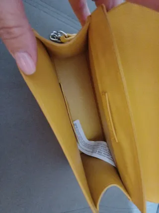 Bolso Zara Amarillo con Tachuelas