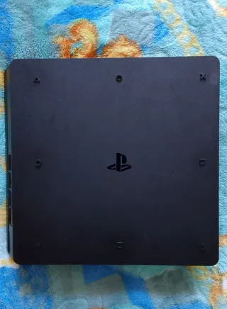 PS4 Slim 1TB Negra + Mando + Juegos