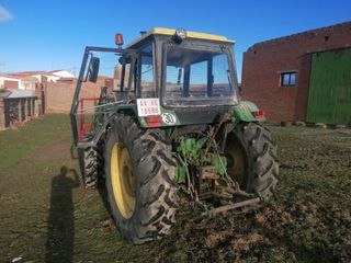 Tractor John Deere 3350 SDT con pala