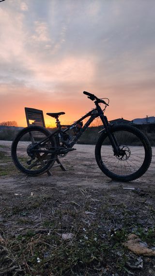 Mondraker Dune R Enduro Full Carbono
