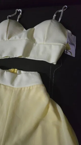 Conjunto Top Corto y Pantalón Ancho Amarillo T/S