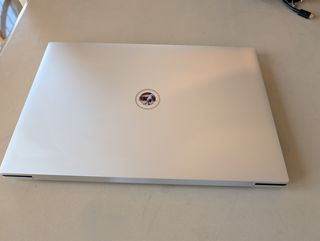 Dell XPS 9710 Plata