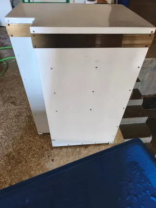 Armario de aluminio blanco