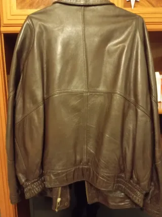 Chaqueta de piel marrón