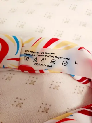 Bikini fluido abstracto multicolor