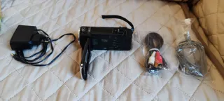 Videocamera JVC Full HD con treppiede