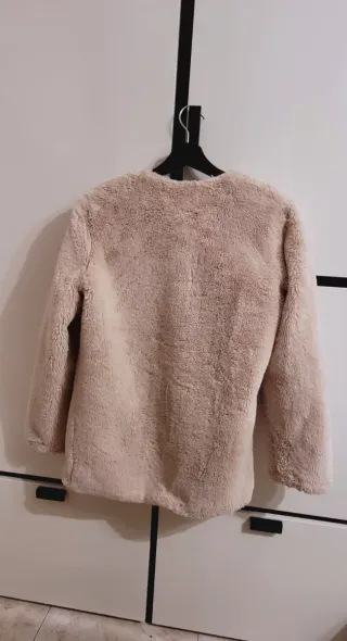 Abrigo pelo Stradivarius beige