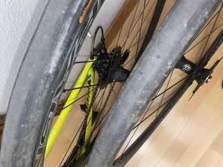 URGE HOY! 2 PORTA CARBONO +2 RUEDA CONTI BICI 25mm