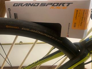 URGE HOY! 2 PORTA CARBONO +2 RUEDA CONTI BICI 25mm