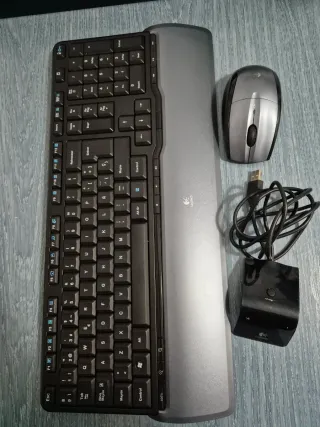 Teclado y Ratón Logitech Inalámbrico