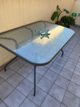 Mesa de jardín cristal y metal negra