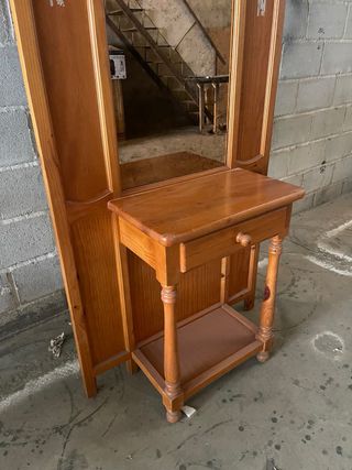 Mueble de entrada con espejo y cajón