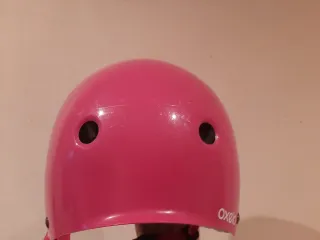 Casco rosa infantil