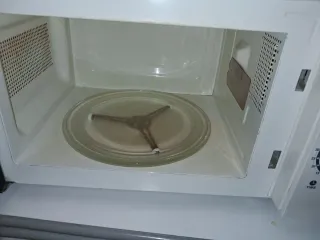 Microondas Orbegozo blanco