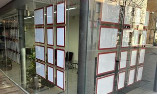 Escaparate LED Inmobiliario Colgante