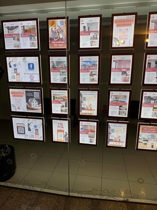 Escaparate LED Inmobiliario Colgante