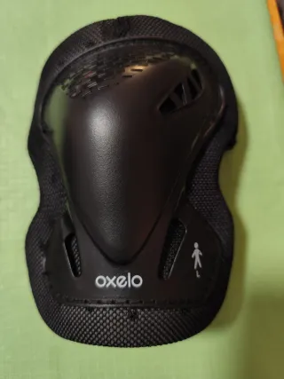 Set 3 protectores Oxelo (L). Color negro. Nuevos.