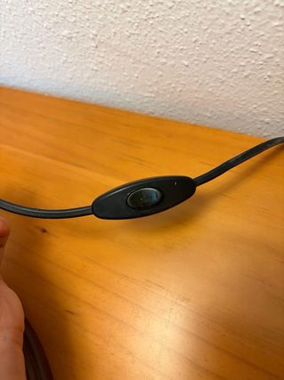 Lámpara de mesa figura mujer y sombrero