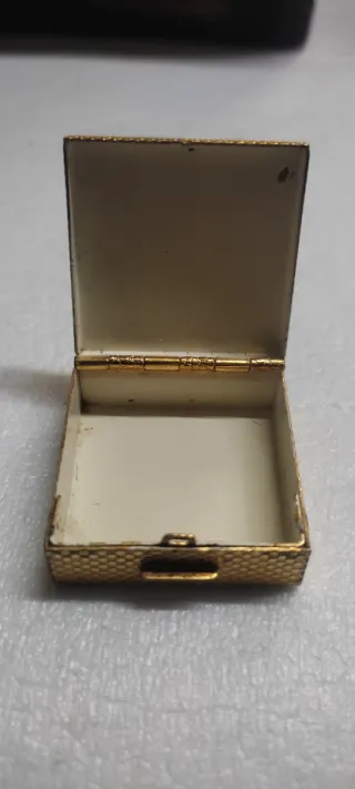 Pastillero Polvera Vintage Dorado