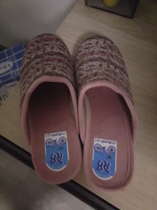 Zapatillas de estar por casa RB