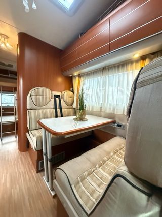 Autocaravana Mc Louis/garaje moto/horno/alta gama