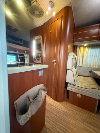 Autocaravana Mc Louis/garaje moto/horno/alta gama