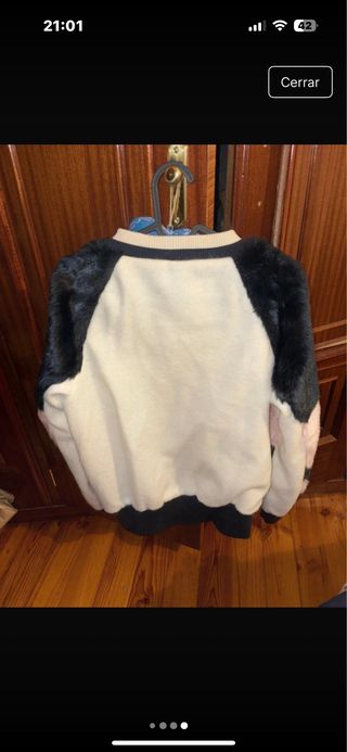 Chaqueta Zara peluda azul, rosa y blanca