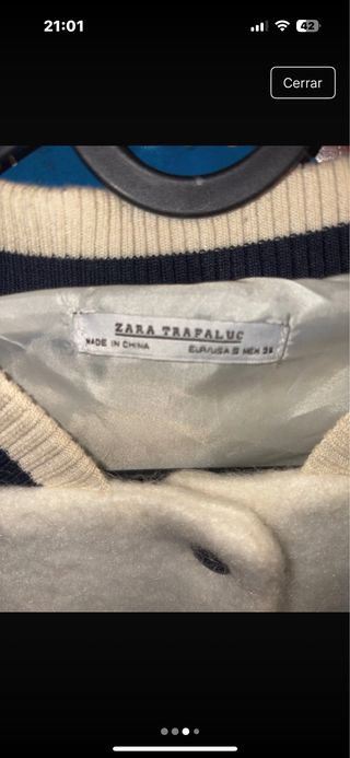 Chaqueta Zara peluda azul, rosa y blanca