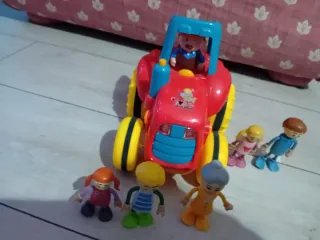 Juego Familia Agricultores con Tractor