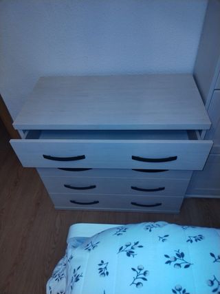 Cama nido + colchón + 2 muebles