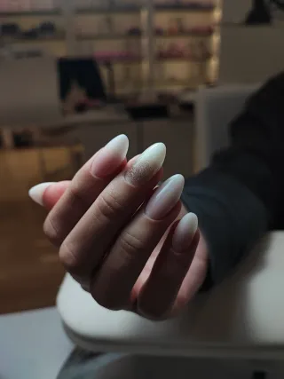 Manicura combinada con gel