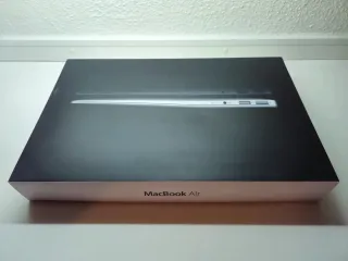 MacBook Air 13 pulgadas con macOS Sequoia 15.5