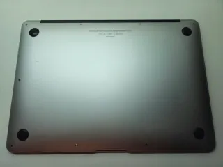 MacBook Air 13 pulgadas con macOS Sequoia 15.5