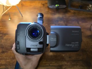 Videocámara Sony Hi8 CCD-TRV70E