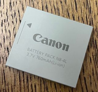 Canon Digital IXUS 100 IS - Fotocamera Nera