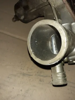 Bomba de agua coche clásico